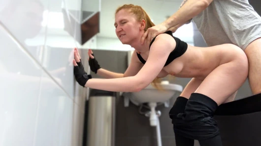 Sex in the Gym..How Am I Supposed to Finish My Workout ?!