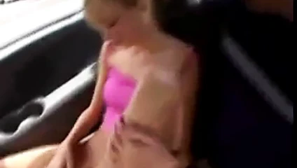 Sarışın alır becerdin tarafından bir nerd içinde the minibüs