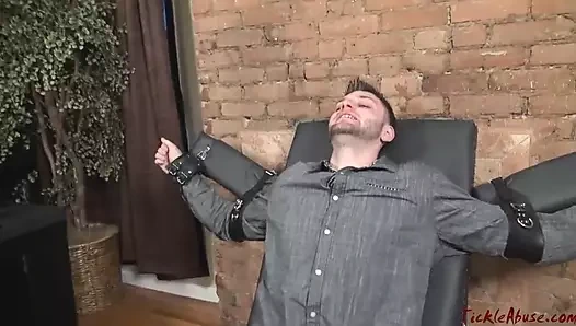 Gay Guy Tickles the Hell Out of Him! 100% Gay Tickle Fetish