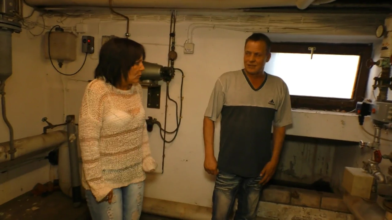 Big ass mature with piercings and tattooed loves mouth ending