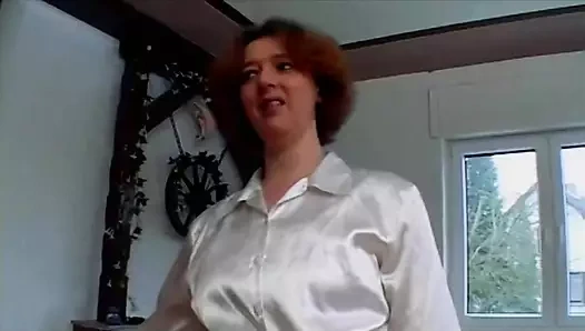 Almanya'dan harika görünümlü bir bayan amını memnun etmekten hoşlanıyor