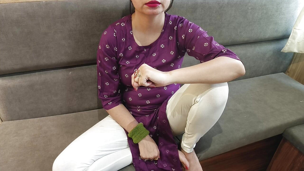 Indian step mom and step son ka illegitimate wala pyar beta se chudwa kar apna yaar bana liya Hindi dirty talk sarababhi 6