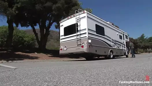 Ateşli yeni gelen - Ryan Keely