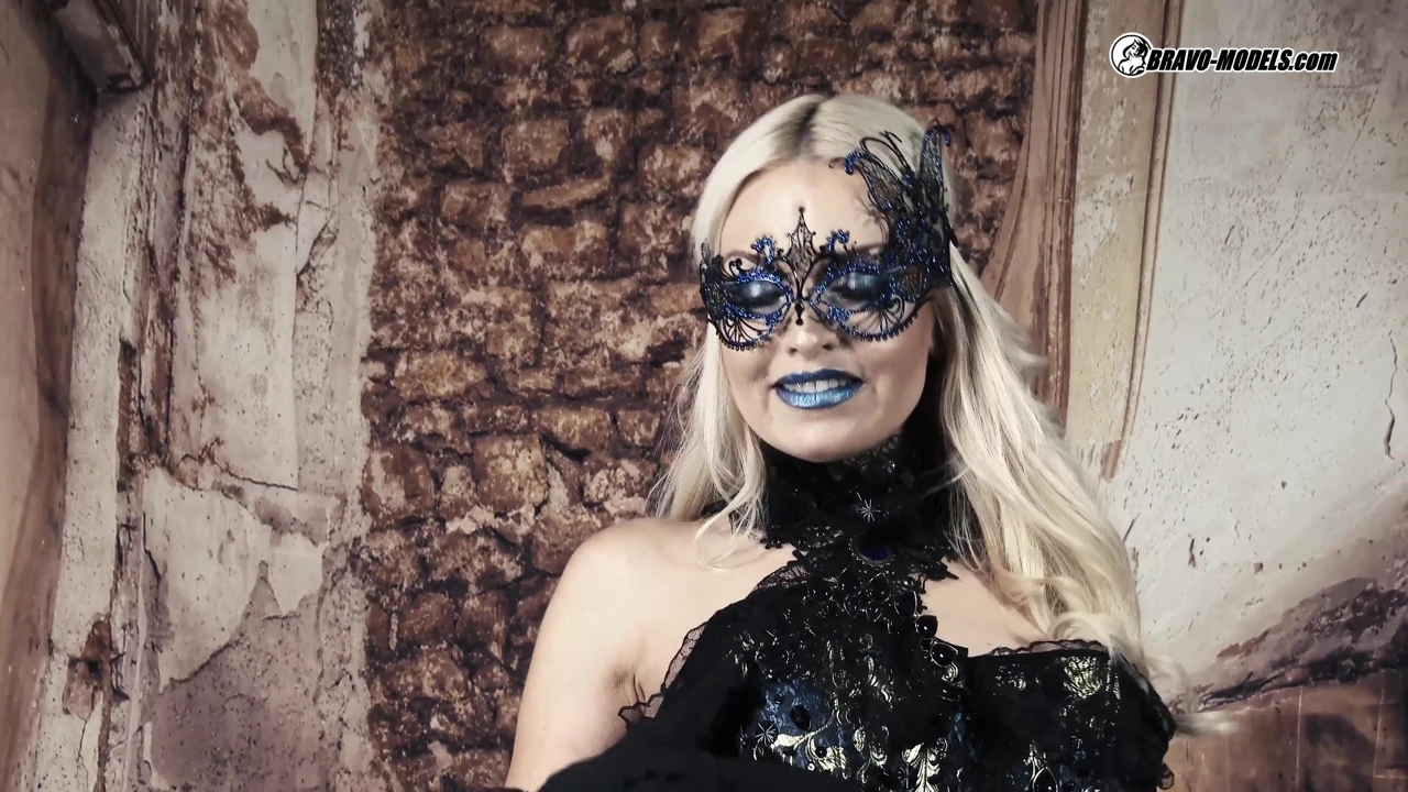 412 Lena Love Black and Blue Venice Mask Costume
