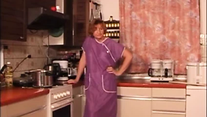 Milf şaplak attı ve becerdin içinde mutfak