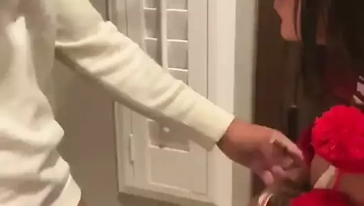 Abanoz güzel bir hediye alır