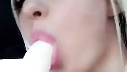 Natalia starr bir muz emme