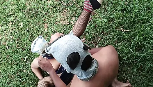 Riskli açık hava xxx – ormanda koca kıçlı teyzeyle sikişmek