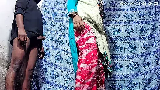 Büyük yaraklı Hintli doktor ve hemşire seks yapıyor