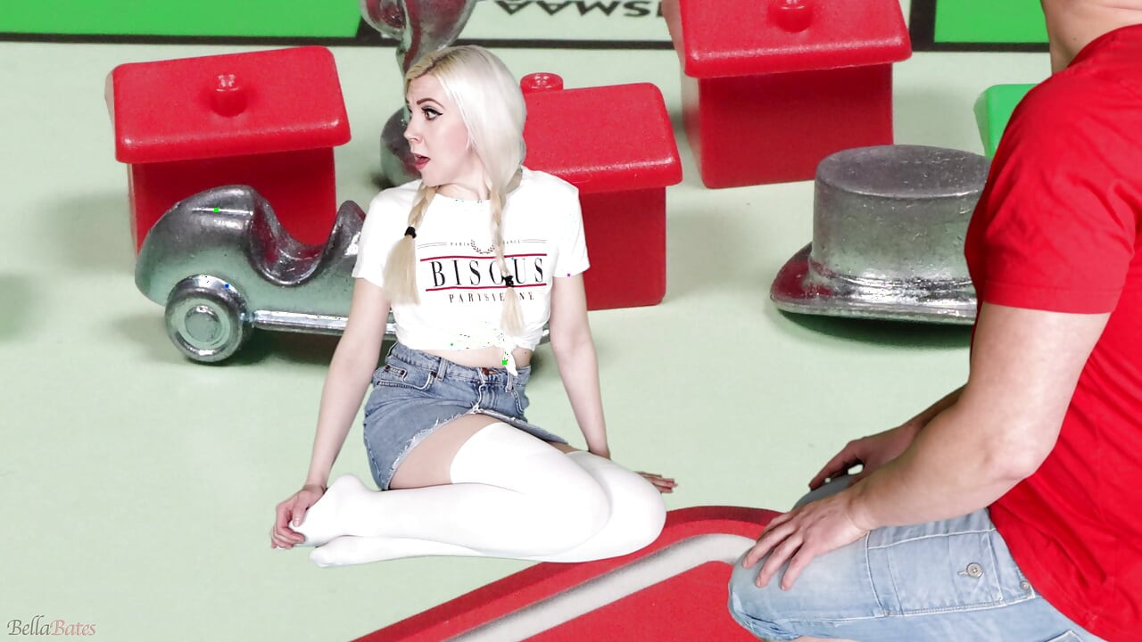 Üvey kızkardeş ve üvey kardeş pornpoly oynuyorlar - tabu üreme