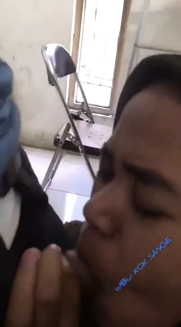 Jilbab ngemut penuh penghayatan part 2