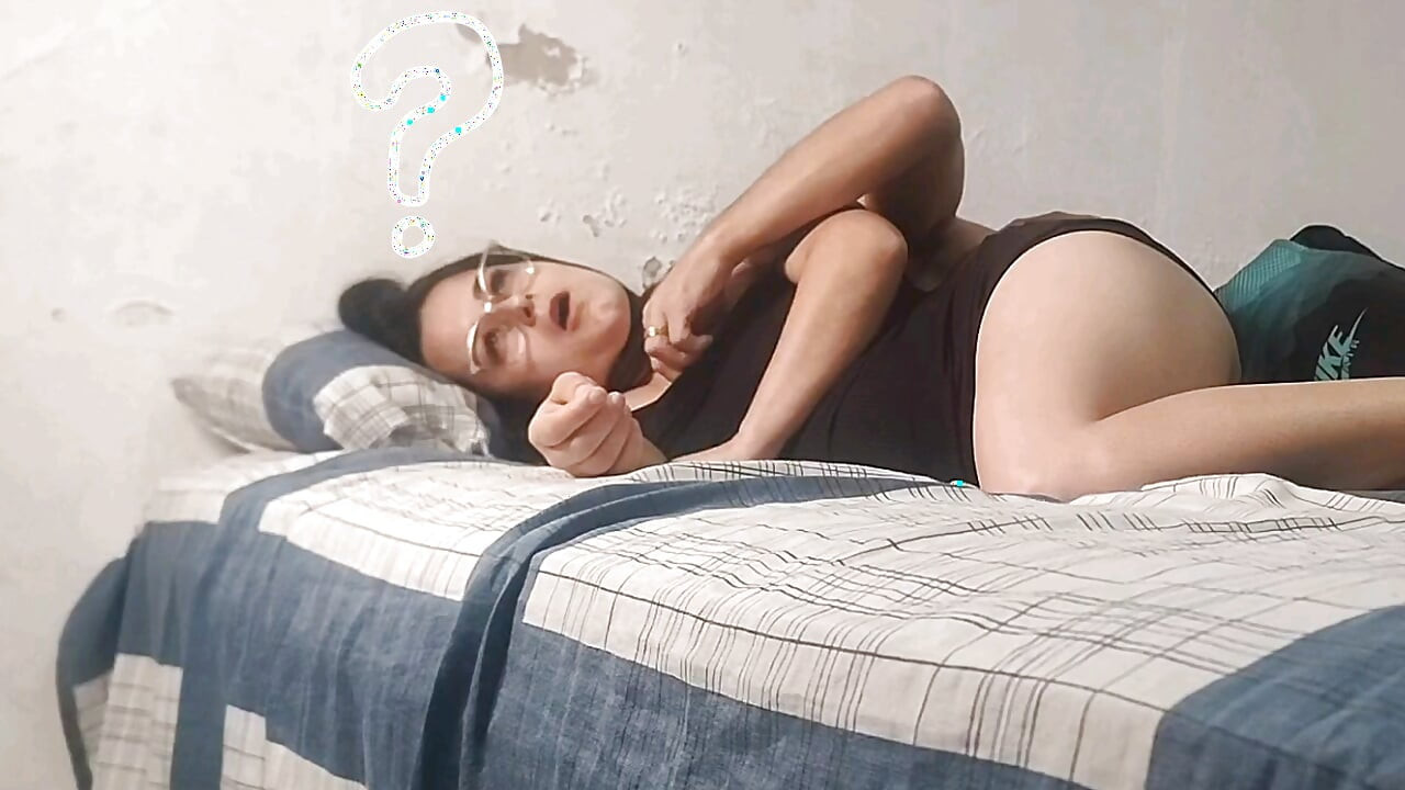 Üvey baba yanlışlıkla üvey kızını karısıyla karıştırıyor ve boşaltıyor