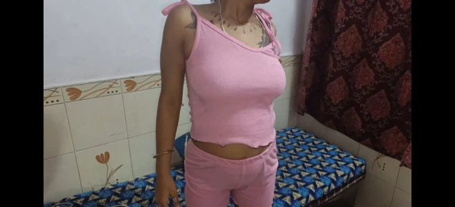 DESI BHABHI SUHANA FUCKED BY DEWAR WHEN HASBAND NOT IN HOME SEX VIDEO HINDI  BIHARI