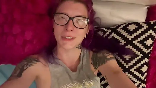 Amigo kız pozisyon için osuruyor