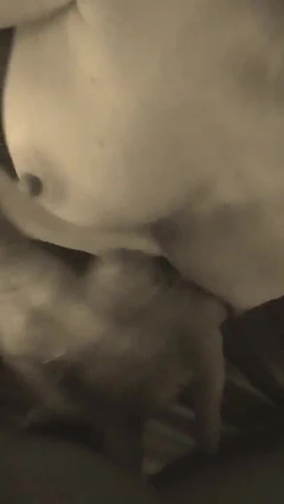 Aldatılan hotwife handjob ile alyans