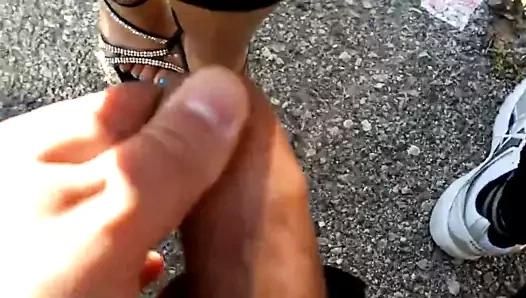 Shoejob, cumshot ayaklar ve ayakkabılar