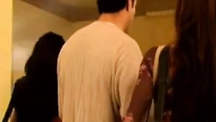 Dee ve mia gülümsüyor masaj hj bj #1