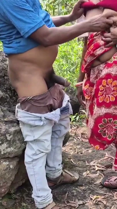 Sona bhabhi outdoor fucking with her brother-in-law, Sali jamaibabu chudachudi bengali audio | Clip 2