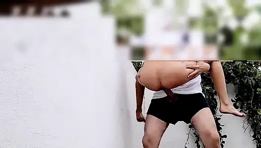 Too small is found in the park by a big man to fuck her in silence