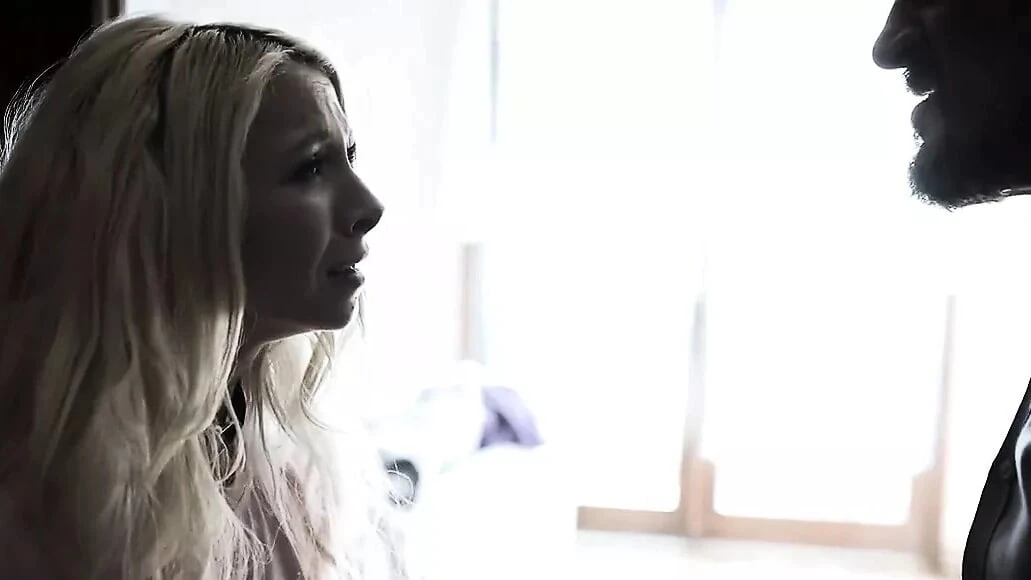 शुद्ध वर्जित एंग्री स्टेप डैड स्पैंक्स और क्रीम पाई ब्रेटी बेटी