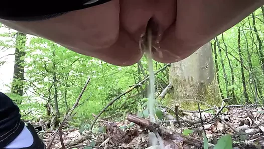 Alman gotik iri güzel kadın abby garip sidik fetişi - herkesin içinde çiş