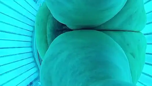 Bayan A ile bronzlaş