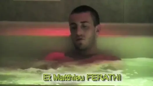 Arap irşadan sikiş delikleri emiyor ve tuvalette sikiliyor