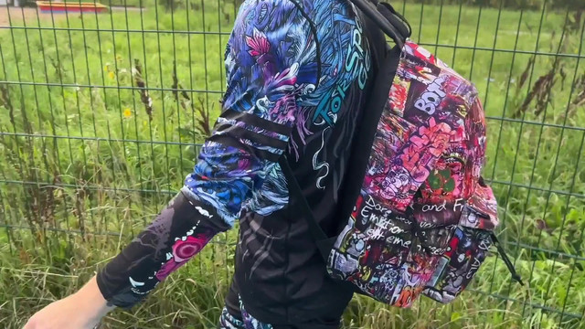 A man's big and thick dick fucks a twink without lubrication in an abandoned house - 389