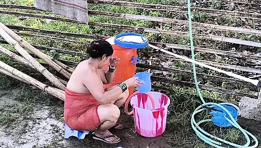 Açık havada banyo yatak odası seksi!