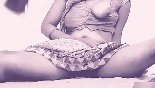 Hintli köylü desi teyze seksi amcık diğer insanlarla seks yapmak istiyor