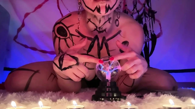 En nihai ritüel için karanlık neon sığınağıma hoş geldin...