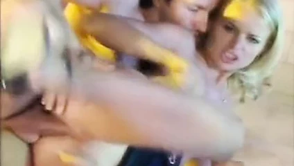 Dora girişim kulüpte becerdin