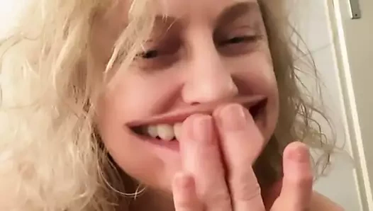 Carina'nın sabah oyunları var...