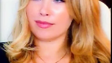 Çok güzel sarışın.