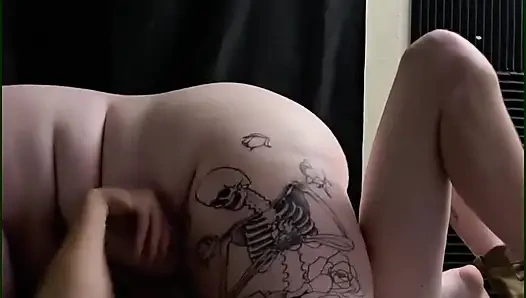 Fışkırtmalı kalın anne dolduruluyor