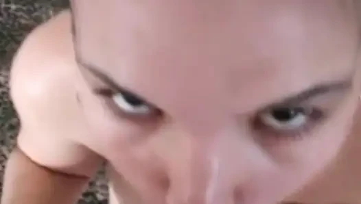 Seksi esmer kadın