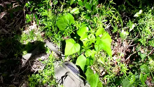 Fransız amatör genç paraya ihtiyaç duyuyor, ilk porno filmini yapıyor