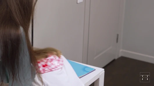 Çok kötü bir kız olmuşsun Bella! Üvey baba Tim seni cezalandıracak