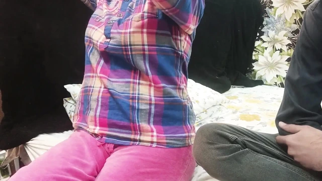 Pakistanlı yenge erkek arkadaşını büyük yarakla sikiyor