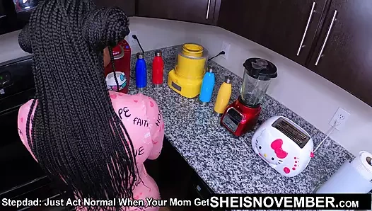 Üvey annen eve geldiğinde normal davran, şimdi sik beni! masum bebek sheisnovember alır onu kedi becerdin hardcore tarafından bbc