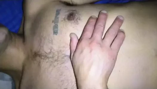 duerme y yo lo acaricio