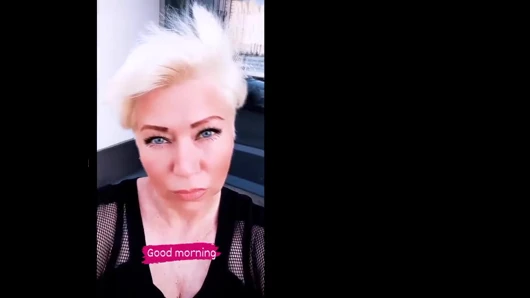Ve yine de yasal karım fahişelerimin en iyisi! Peki ya sen, dostum?