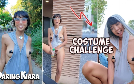 Teşhirci Japon kız herkesin içinde teşhir ediyor ve mastürbasyon yapıyor