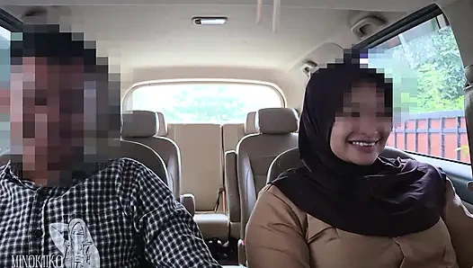 Tesettürlü öğrenci (18+) şeker babasından yeni bir viral cep telefonu almasını istiyor - minokiiko