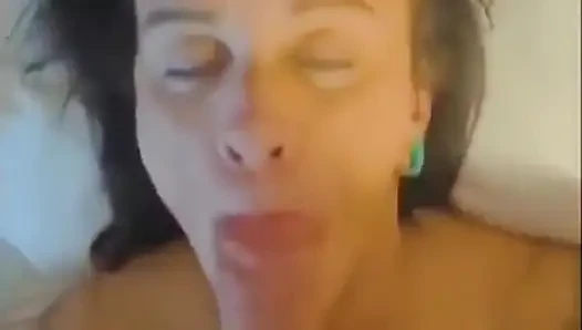 Karımı saksoyla sikiyorum