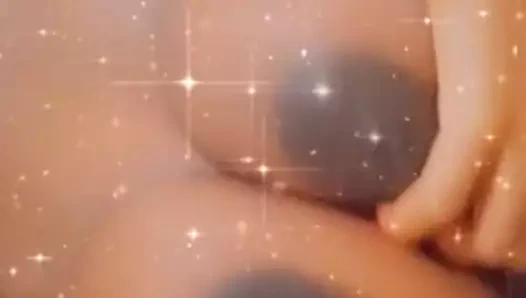 Büyük memeli sarışın