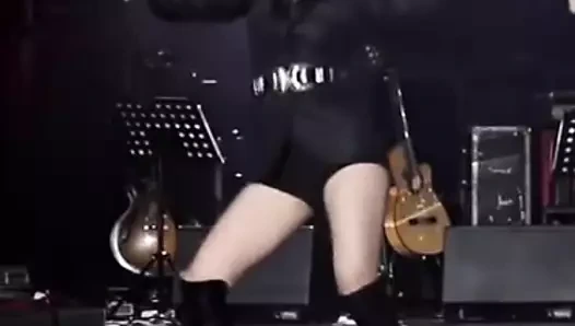 Minnie ile uyluk bölgesine dönelim