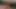 Redhead ladyboy küçücük göğüsleri kapalı gösterir ve küçük horoz vuruşları