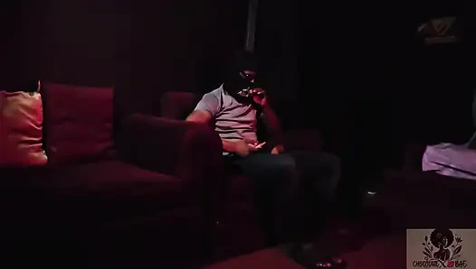 En Sevdiğim Müşterim Için Kucak Dansı