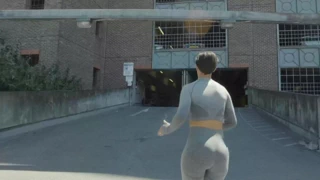 Ağır çekimde çalışan Frankie köprüsü